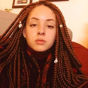 Meet your Posher, Bella